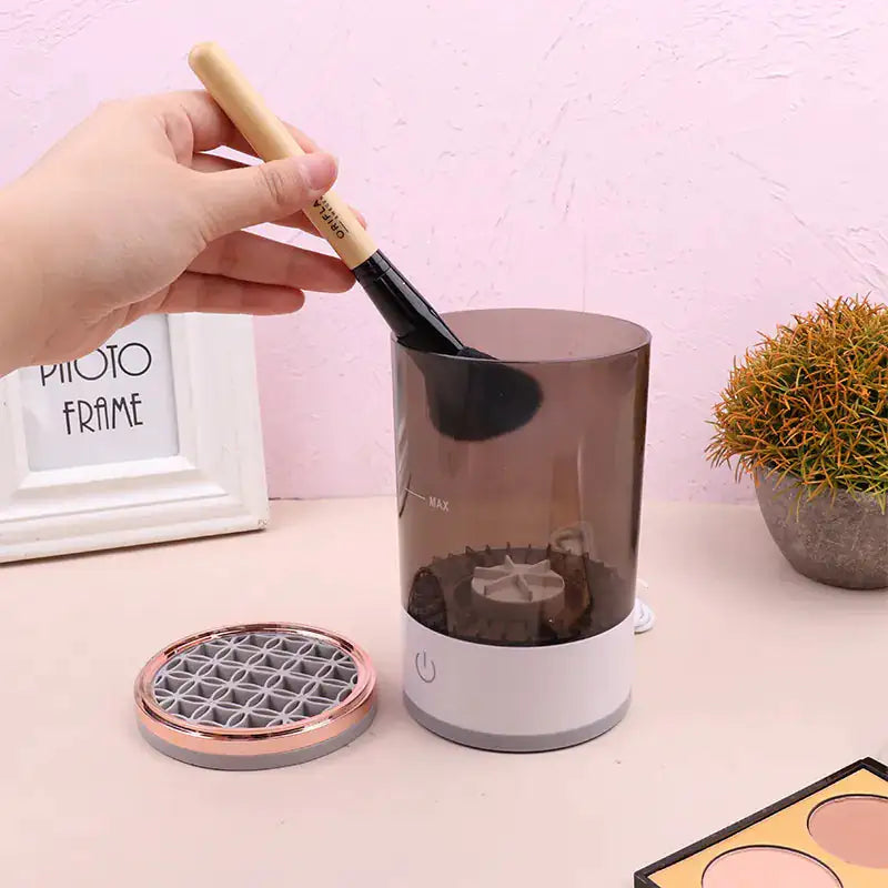 PdB Cosmetic Brush Cleaner